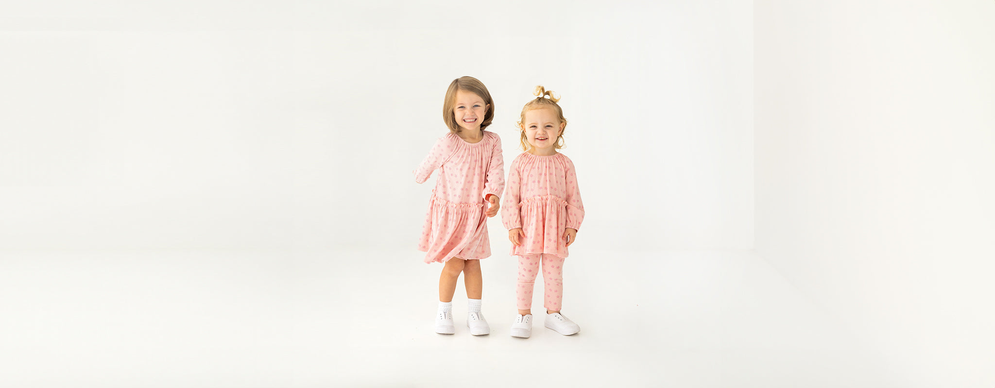 Baby Girl Wearing 2pc set